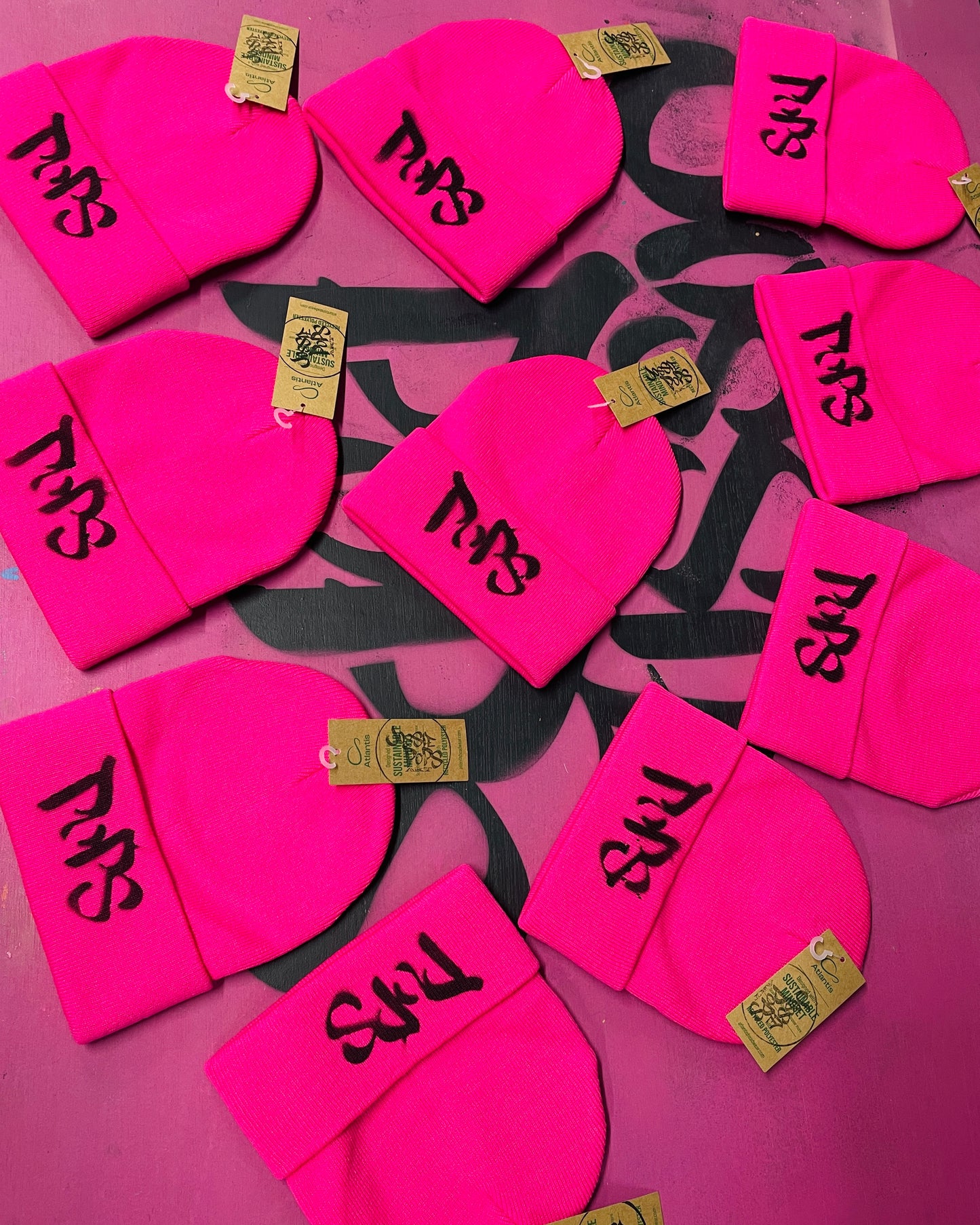 Jossiepops Beanie / Pom Pom