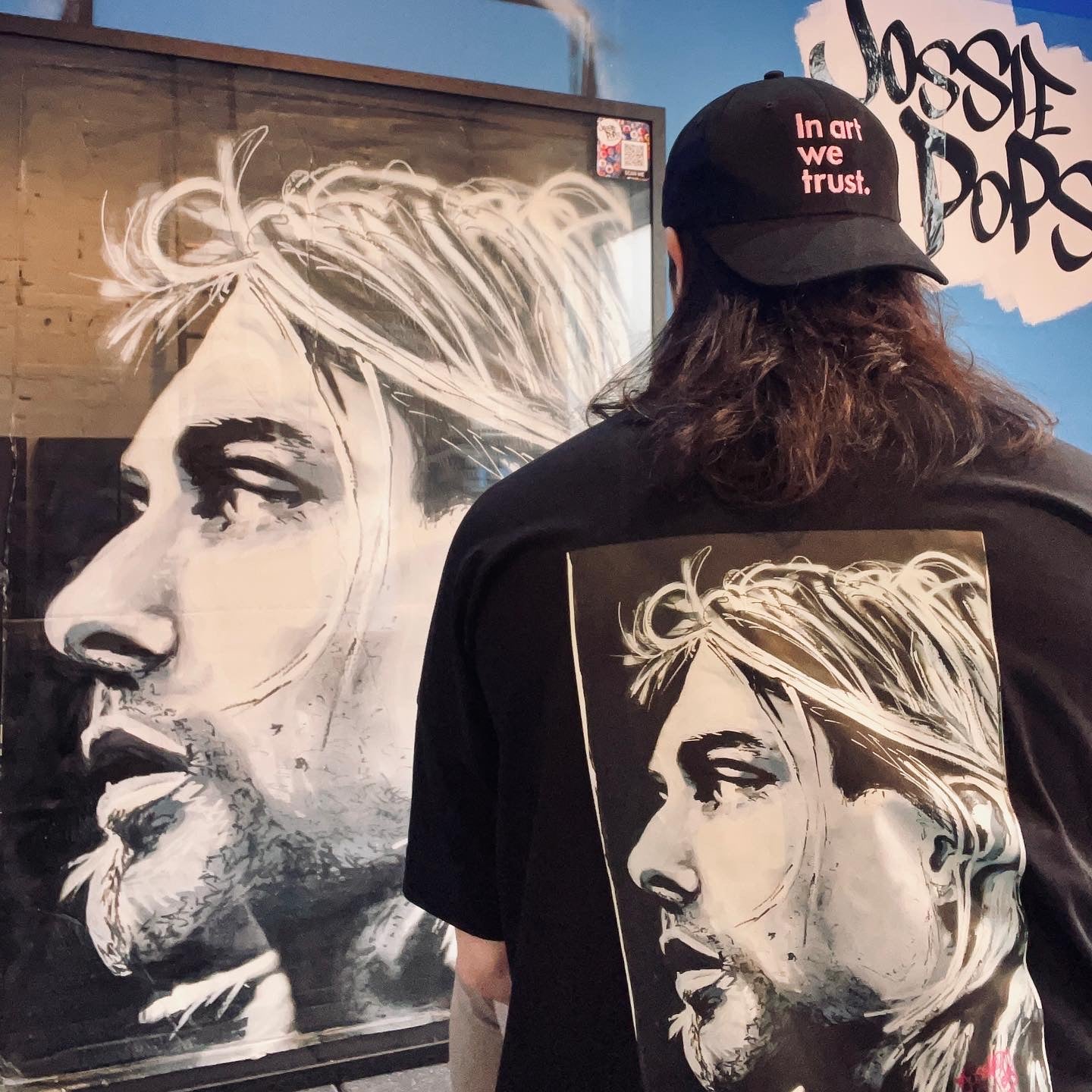 Nirvana - Kurt Unisex Loose Graphic T-shirt
