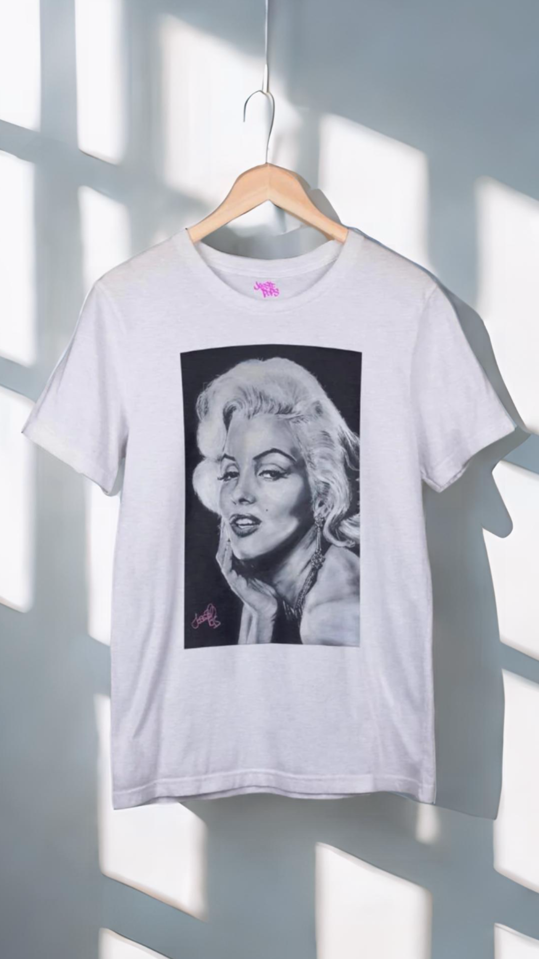 Marilyn Monroe - Fitted Graphic T-shirt